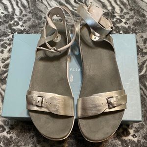 Revitalign Silver Metallic Athena Ankle Sandals, Size 10, Worn Once, No trade